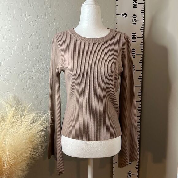 Olivaceous taupe ribbed top split seam at hemline crewneck bell sleeves SZ S - Picture 2 of 11